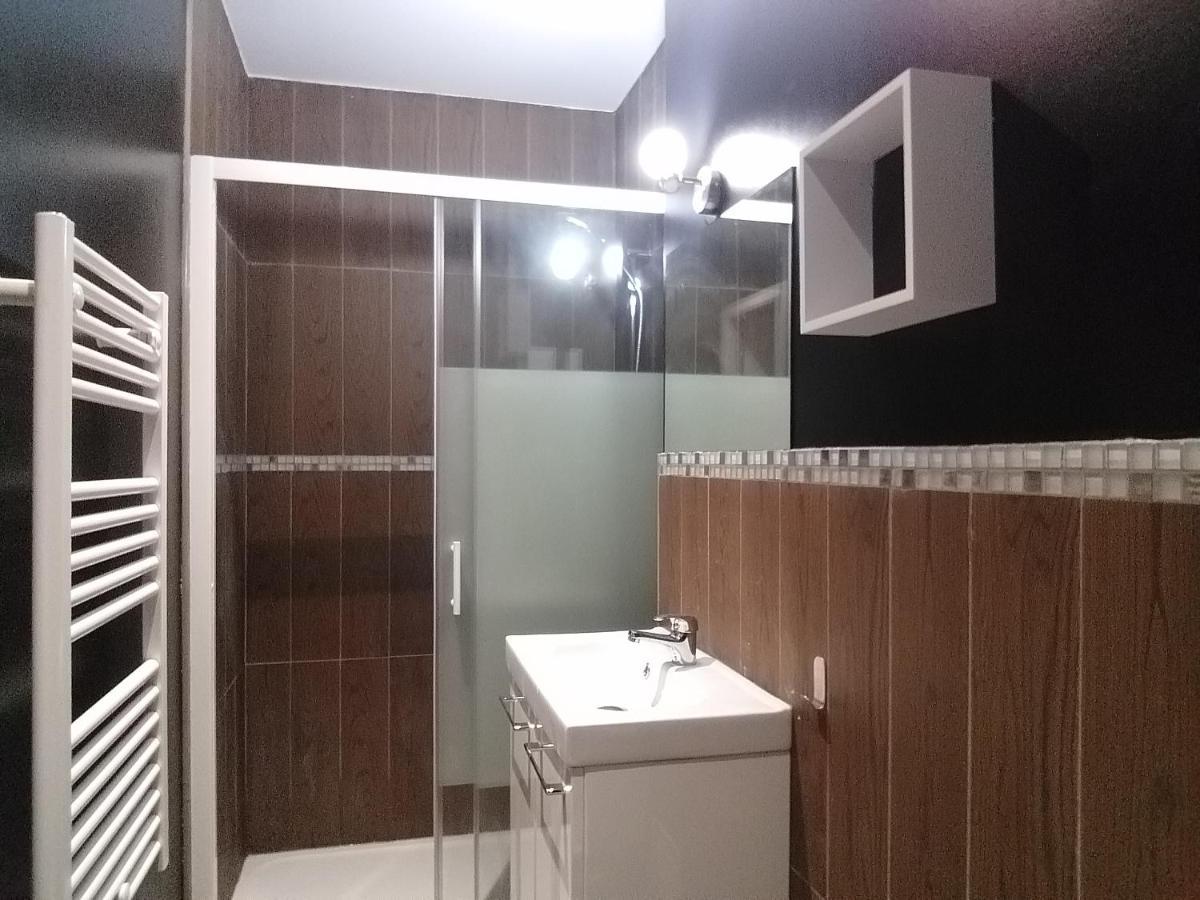 Les Volets Bleus - Deux Appartements Et Un Studio, Jardin Bourges Buitenkant foto