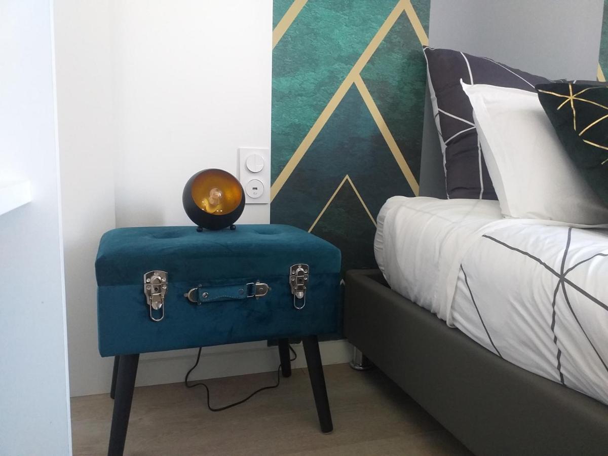 Les Volets Bleus - Deux Appartements Et Un Studio, Jardin Bourges Buitenkant foto