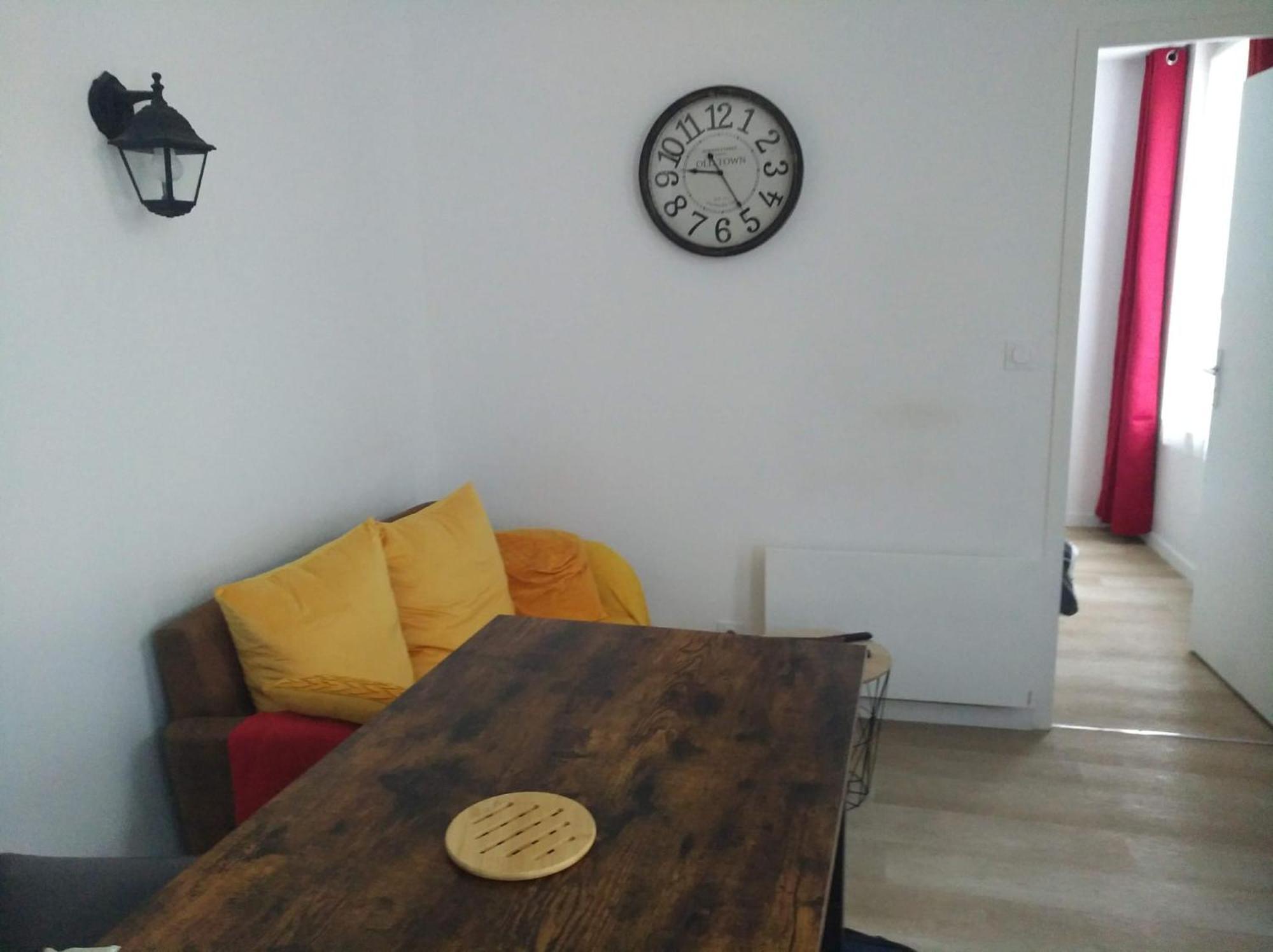 Les Volets Bleus - Deux Appartements Et Un Studio, Jardin Bourges Buitenkant foto